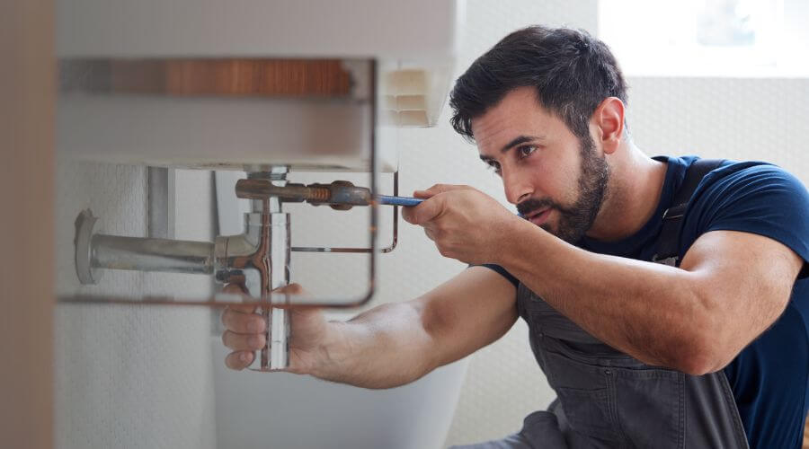 Faucet aerator cleaning/replacement in Bluffton, IN